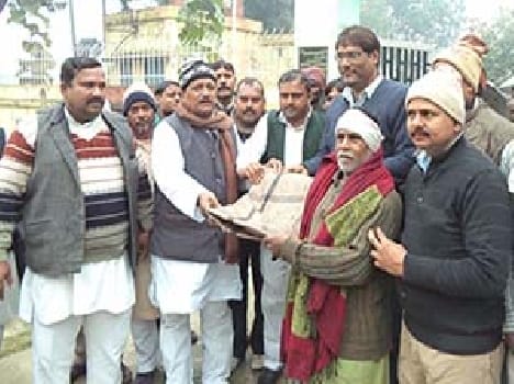 Blankets will be away from the cold of the poor
