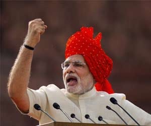 Narendra Modi starts campaigning for Delhi Elections 2015