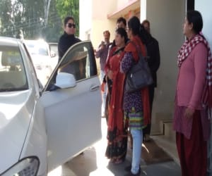smriti irani at corbett park.