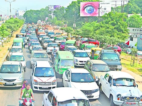 Four hours jam , the rest officer