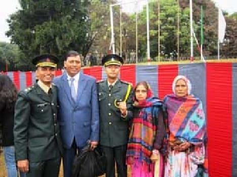 Brothers wore the uniform of a lieutenant