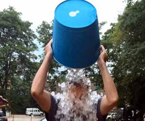 aap starts ice bucket campaign for fund.