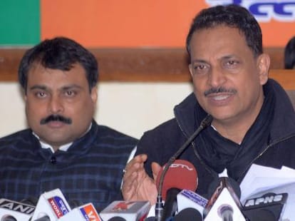 four JDU mla left the party and joined the BJP