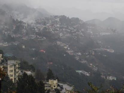 heavy snowfall in kedarnath.