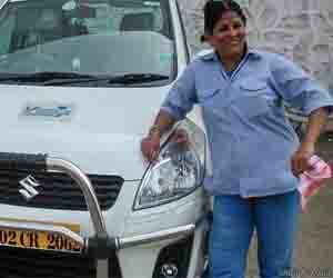 story of woman driver of mumbai know her speciality.