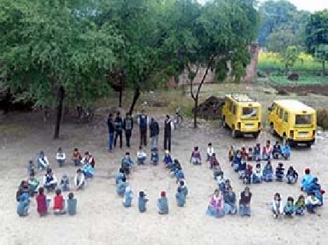 In celebration of the new year , the children made ??a fuss