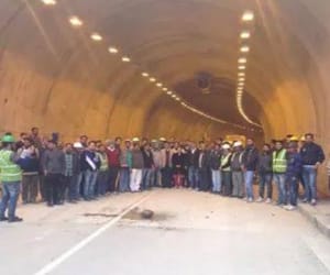 business at nandini tunnel market is over 