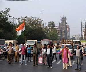 Congress MPs' fear of AAP candidate in delhi.