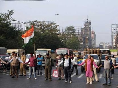 Congress entice Delhi Youth with these songs.