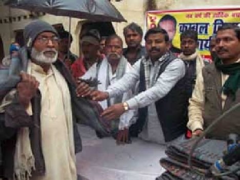 Good deed in cold blanket distribution
