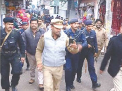 were not SIMI terrorists hidden in Noida.
