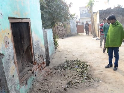 special story on pakistan firing at samba and kathua