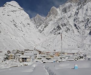 snow in kedarnath, temperature in minus.