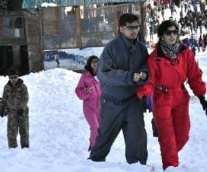 snowfall in shimla on the eve of Lohri.
