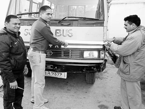 attach reflecter on school vehicles