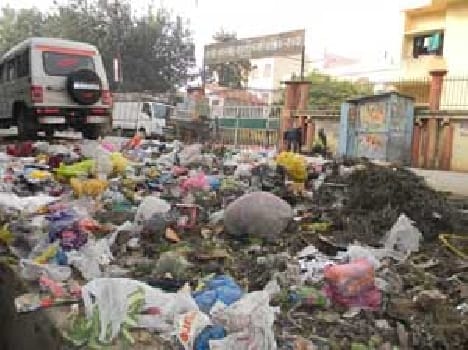 Picking up garbage city hell