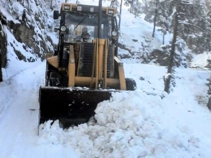snowfall in shimla on the eve of Lohri.