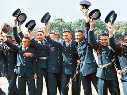 UPSC NDA & NA Notification for 375 Defence & Naval Academy Posts.