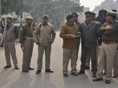 shiksha mitra molest girl student in school.