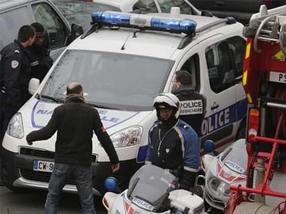Charlie Hebdo Attack: 1 terrorist of paris attack surrendered to France police
