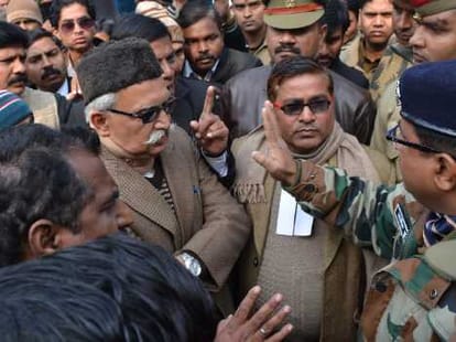 Lawyers protest in front of SP office in Sitapur.