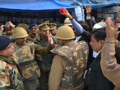 Lawyers protest in front of SP office in Sitapur.
