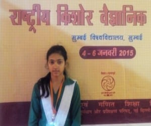 high school girl pooja get young scientist award.