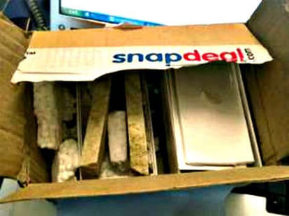 snapdeal sends brick in place of mobile phone