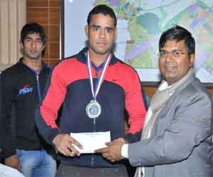 One lack award wrestler got Deepak-Shobhit.
