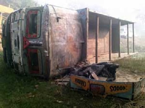 Driver kid, truck out of track