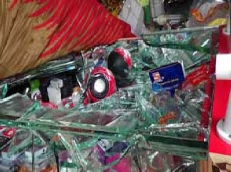 Asked for money beaten shopkeeper