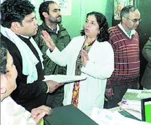 dispute in regional hospital una himachal pradesh.