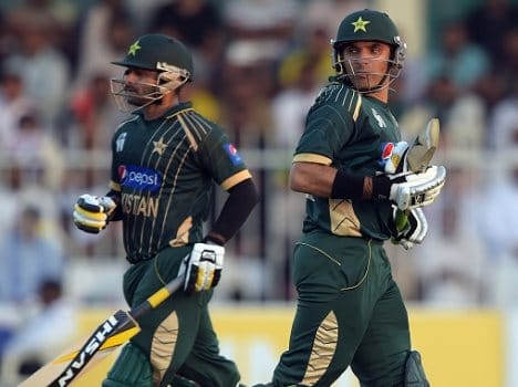 pakistan has declared top 15 crickters for world cup 2015