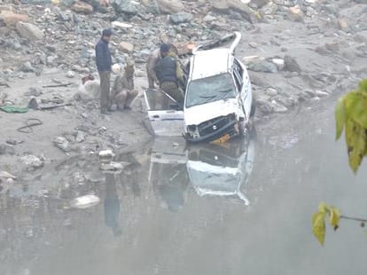 car accidents in shimla, five died.