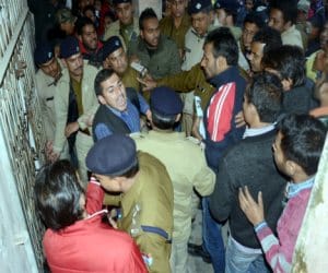evening class dispute in dav pg college.