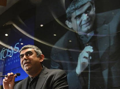 Vishal Sikka gifted iphone 6 to 3000 employees in Infosys