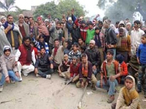 Shiva temple theft , road jam