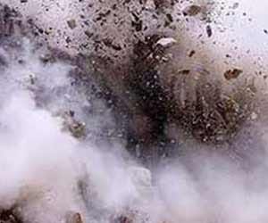 Police remove chilli bomb of rioters.