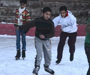 ice sketing rink at rani jhansi park shimla.