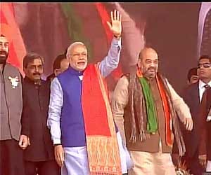 Candidate and his chief minister,hit this Formula of BJP.
