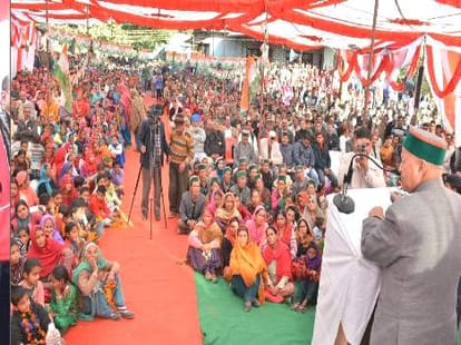 cm virbhadra singh on mandi tour.