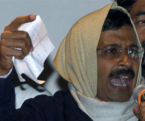  AAP asks for SIT probe in funding of parties - Delhi Elections 2015