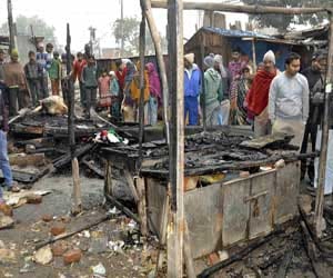 sudden fire in cylinder took the life of a man in ballabhgarh.