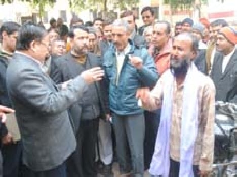 The farmer 's self-immolation attempt