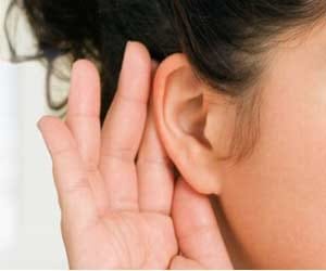 symptoms of being deaf