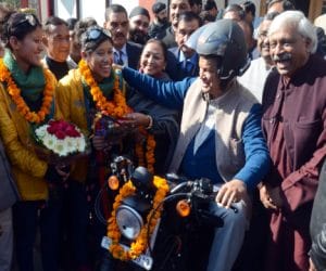 cm harish rawat congrats tashi nungshi.