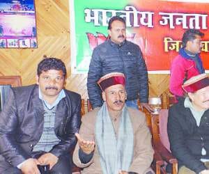 former minister ravinder ravi press conference in chamba.