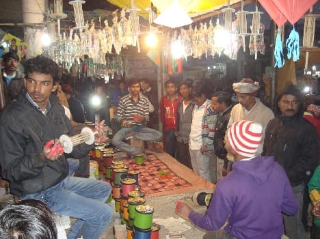 Modi kite Rs in 30 and 300