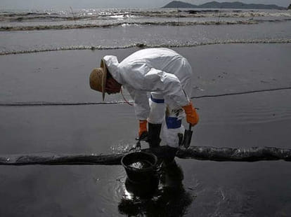 who will be benefited by crude oil falling prices