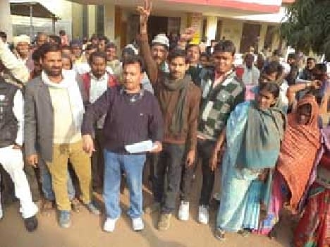 Front opened by loved ones against SP collector